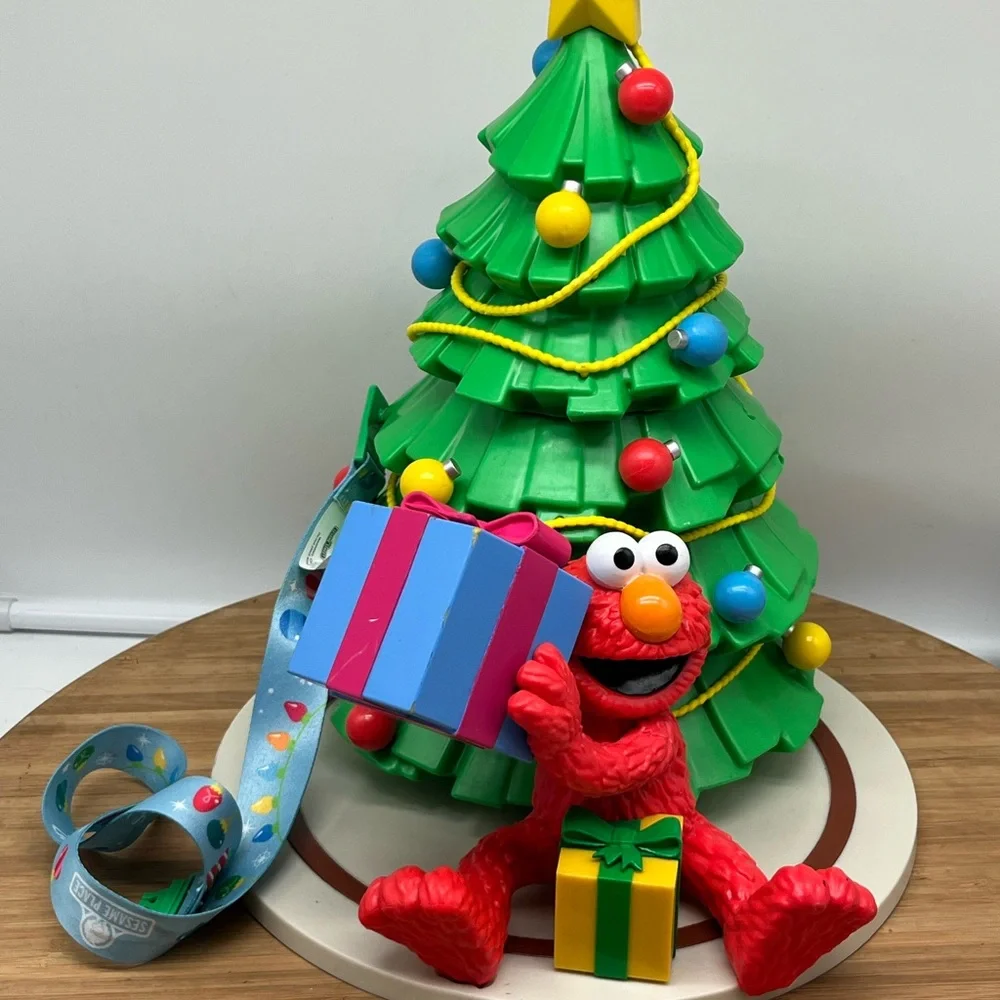 2023 Sesame Place Elmo Christmas‎ Tree Popcorn Bucket SeaWorld.